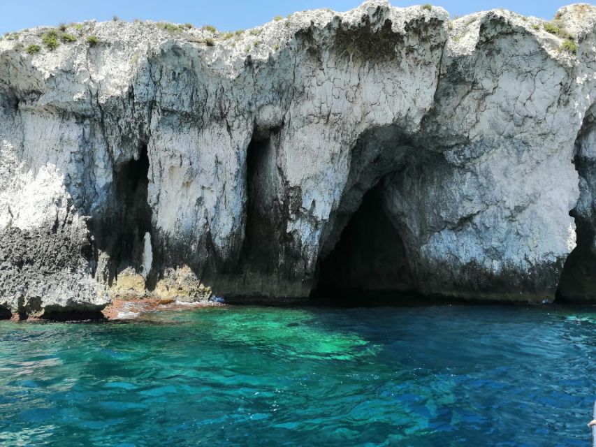 1-hour boat tour with visit to sea caves and ortigia island - Starting Point and Tour Duration in Syracuse
