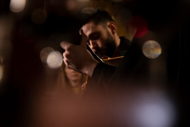 1-hour Intimate Fado Concert in a Typical Venue - The Historic Venue in Miragaia