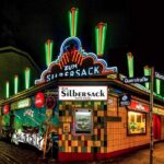 1 Hour Kiez Speed Tour for Adults - Walking Along the Reeperbahn with an Expert Guide