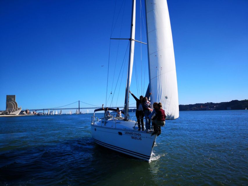 1 Hour Private - Lisbon: Sailing Tour With Wine and History - Starting Point at Docas Santo Amaro in Lisbon