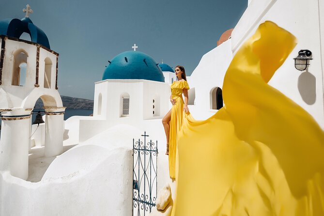 1-Hour Private Santorini Flying Dress Photoshoot - Who Will Enjoy This Photoshoot Most?