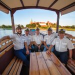 1 Hour Traditional Gondola Sightseeing Vistula River Cruise - The Unique Charm of the Wooden Gondola
