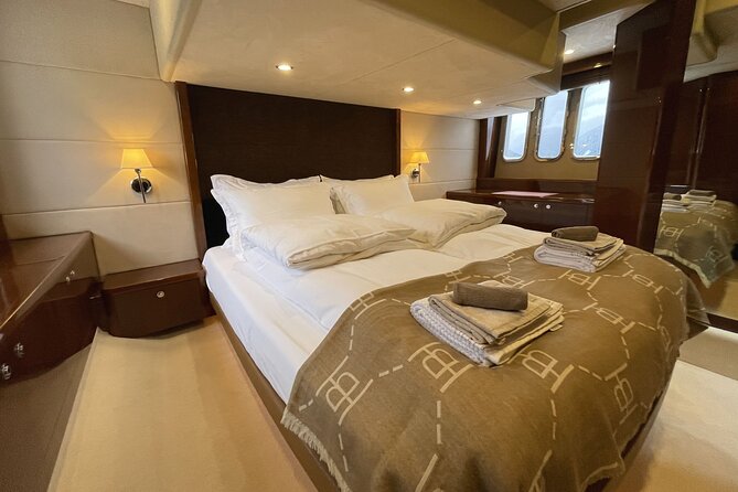 1 night Hardangerfjord Private Fjord-cruise - Visiting Rosendals Baroniet Manor and Gardens