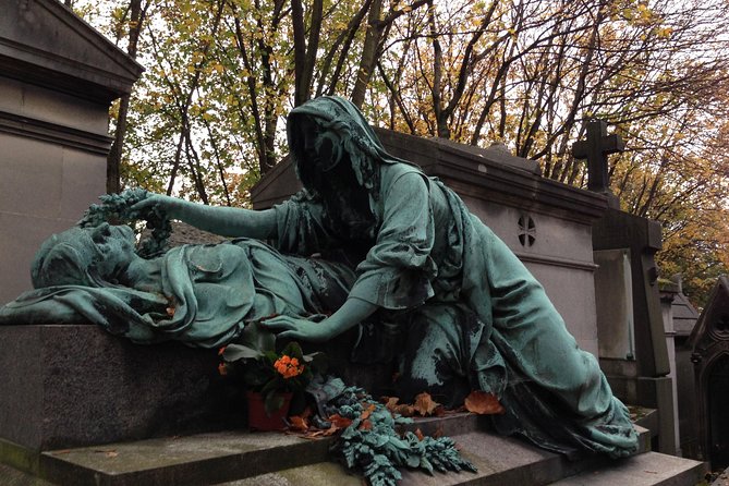 #1 Pere Lachaise Cemetery | Satisfaction Guaranteed! | 12ppl Max - Starting Point at Père-Lachaise Cemetery Gates