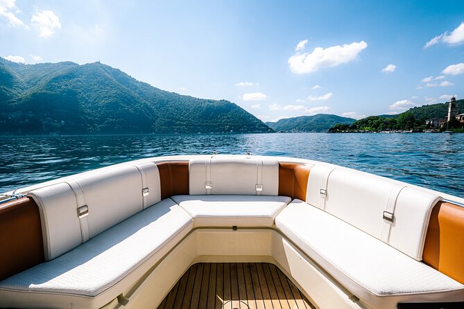 1H Private Cruise Lake Como Tender Yacht Invictus 6 pax - The Yacht: Elegance and Power