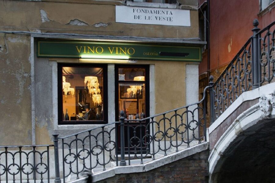 2-Course Dinner in a Typical Venetian Restaurant - The Brightest Spots on the Menu