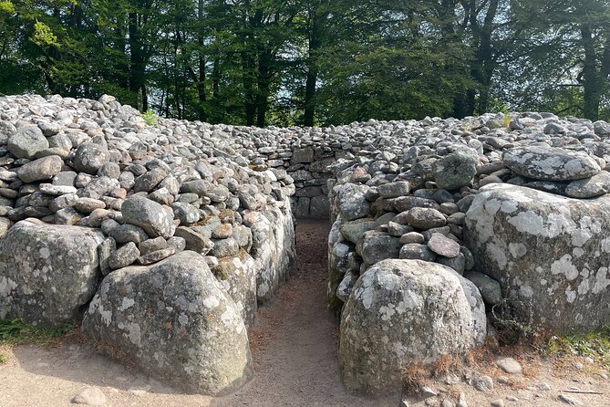 2-Day Outlander Experience Small Group Tour from Edinburgh - Day 2: From Clava Cairns to Inverness Nightlife