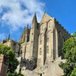 2-day Private D-Day Mont Saint-Michel 3 Castles by Mercedes - The Luxury Transportation That Sets the Tone