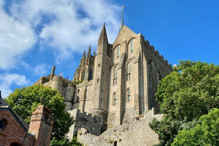2-day Private D-Day Mont Saint-Michel 3 Castles by Mercedes - The Luxury Transportation That Sets the Tone