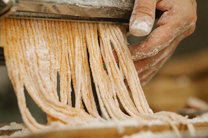 2 Days in Venice: Basilica, Doges, Islands & Gondola Ride - The Unique Gondola Experience and Virtual Reality