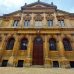 2-Hour Private Walking Tour in Oxford - The Tour Starts at the Clarendon Building on Broad Street
