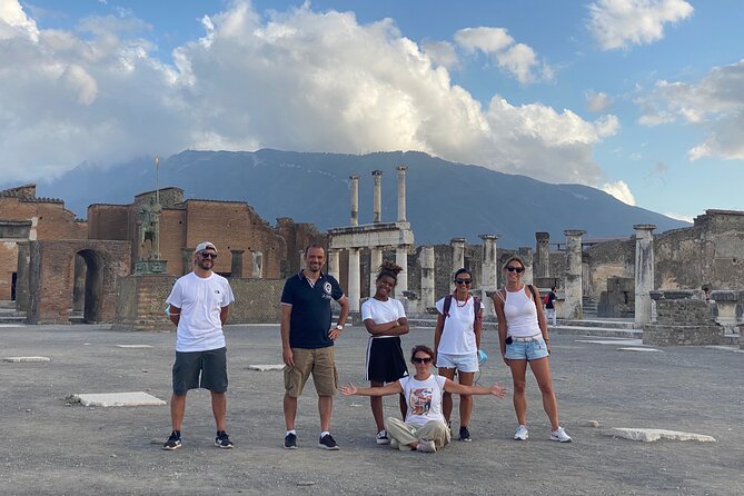 2 Hours Pompeii Group Tour with Archaeologist Guide and Skip the Line - Visiting the Tempio di Giove Capitolino