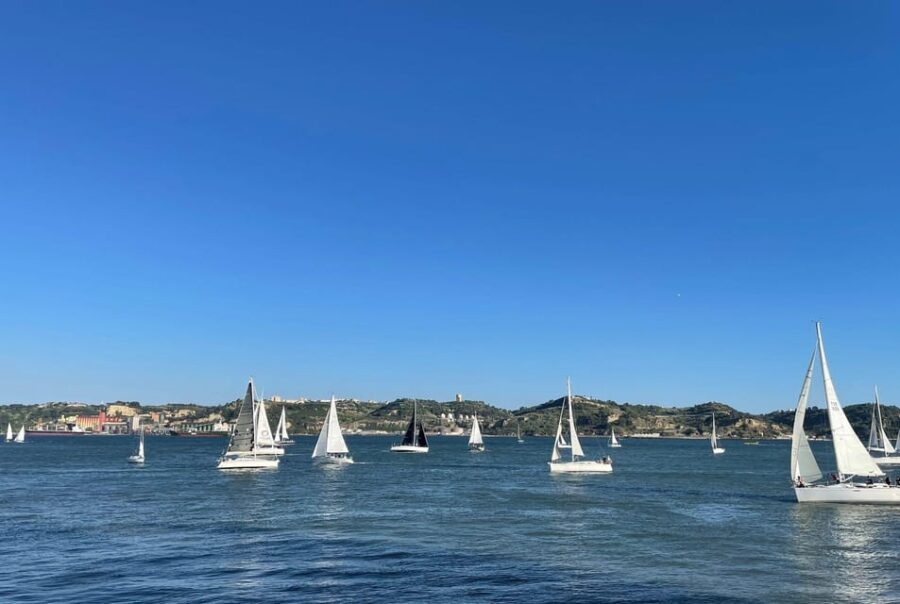 2 hours tuktuk tours in Lisbon in EnglishRussianHebrew - Starting Point: Convenient Pickup in Lisbon