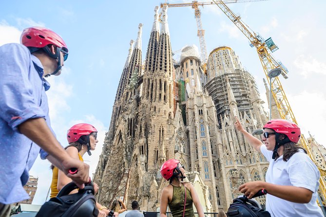 2,5h Gaudí's Works Segway Tour - Exploring the Neighborhoods Influenced by Modernism and Gothic Style