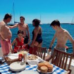 2H Lisbon Private Luxury Catamaran Tour with Welcome Drink - Iconic Lisbon Landmarks from the Water