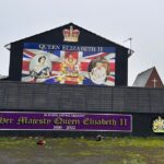 2hours Republican & Loyalist Mural Black Taxi Tour from Belfast - The Black Taxi Experience with a Local Guide