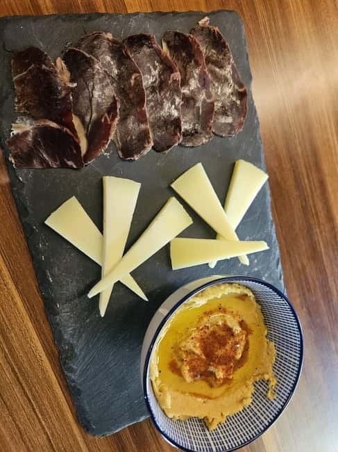 3 craft beer tasting + 3 tapas - The Venue: Vinopremier Madrid