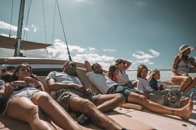 3-hour catamaran excursion along the Costa Adeje - Veril Beach Stop: Snorkeling, Swimming, and Relaxing