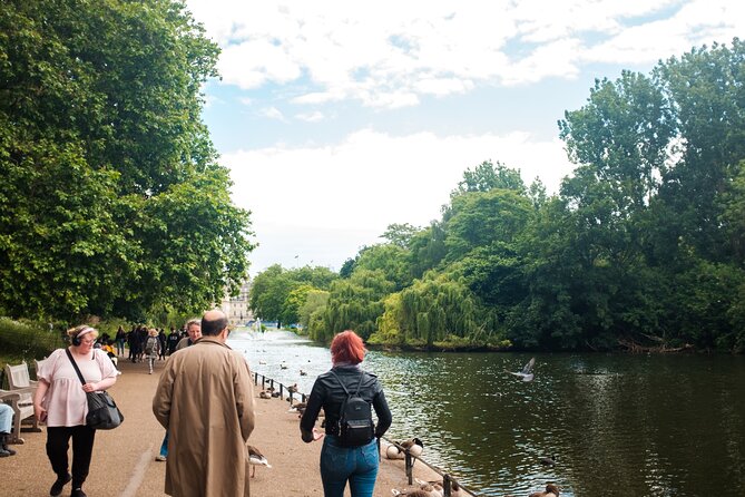 3-Hour Private Guided Walking Tour of London - Witnessing Classic British Ceremonial Sites at Horse Guards Parade and Downing Street