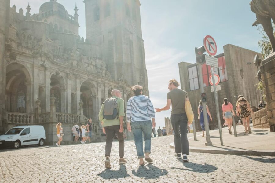 3-hour private guided walking tour of the BEST of Porto - Starting Point at São Bento Station and the Guide’s Welcome