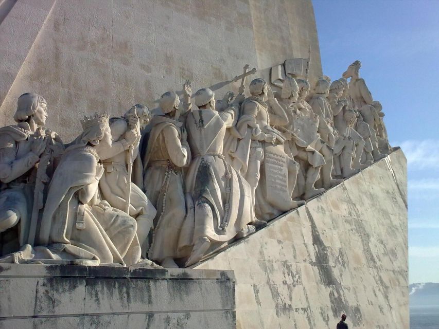 4-Day Portugal Tour from Madrid: Lisbon and Fatima - Starting the Journey: Madrid to Trujillo and Lisbon