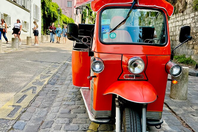 4 Hour Private Electric Tuktuk Tour in Paris - The Route: Iconic Landmarks and Hidden Corners