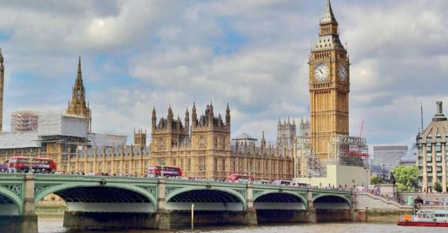 4-Hour Private Tour of London in a Panoramic Black Cab - Exploring London’s Most Famous Landmarks