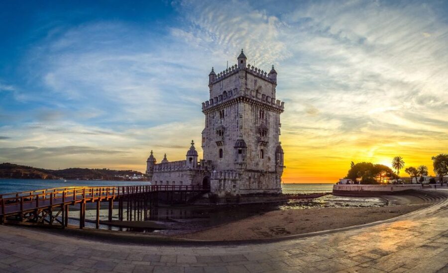 4-hour tour of Lisbon In Privete - Starting Point and Private Pickup in Lisbon