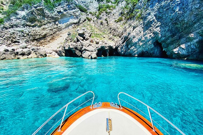 4 Hours Private Boat Tour of Capri - Exploring Capri’s Famous Caves: White Grotta and Grotta Verde