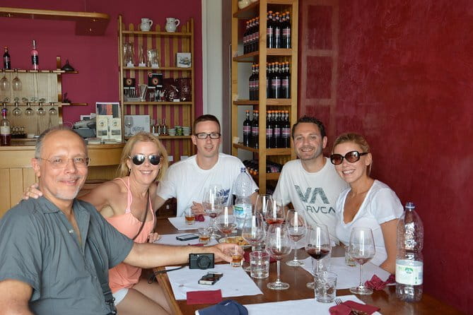 4 Wines & 2 Olive Oils Tasting in Chianti Winery with Tour - Meeting Point and Location Details in San Casciano