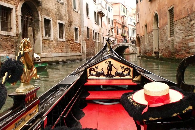 45-Minute or 1-hour Private Gondola Ride from Rialto - The Experience with a Skilled Gondolier