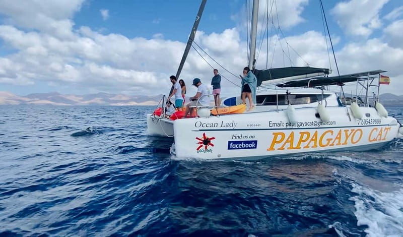 4h Shared Catamaran sailing to Papagayo Beaches (12pers max) - Launch from Puerto Calero at Cafe del Puerto