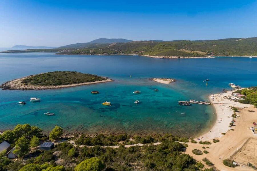 5 islands Private Boat Tour:Blue Cave,Hvar&Pakleni islands - Starting Point and Group Size for the Tour