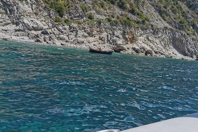 5 terre dal mare - snorkeling and unforgettable landscapes - Exploring the Secluded Coves for Snorkeling
