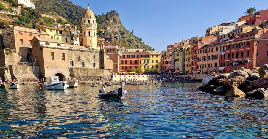 5 terre, escursione in barca con snorkeling e snack a bordo - Starting Point at Levanto’s Stone Pier