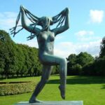8 hours Full-Day Exclusive Oslo Tailormade Guided Limo Tour - Explore Oslo’s Art and Sculpture Scene at Vigeland Park