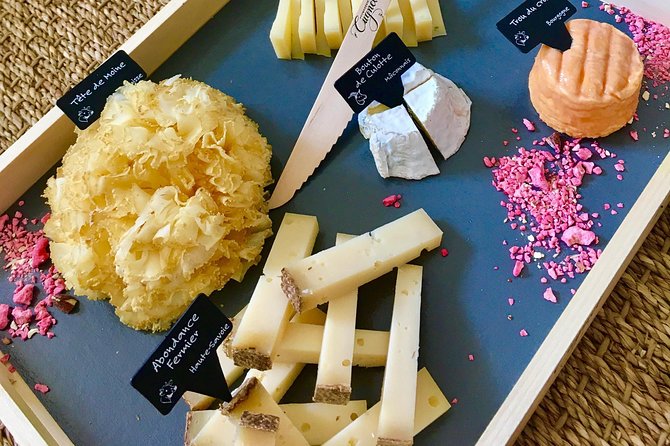 A Food Tour Through History: Experience The Old City Of Geneva - Exploring Old Geneva’s Historic Sights