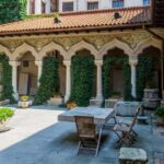 A Hobbit's Tale. Bucharest, Guided Walking Tour - Walking Down Victory Avenue: Bucharest’s Oldest Street