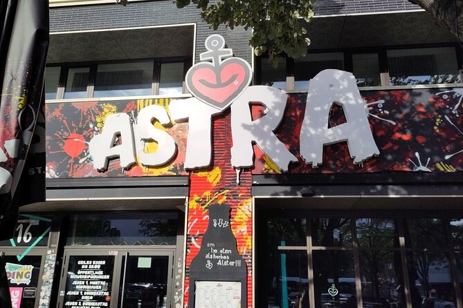 A Self-Guided Audio Tour of Hamburgs Red Light District - The Advantages of a Self-Guided Approach in Hamburg’s Red Light District