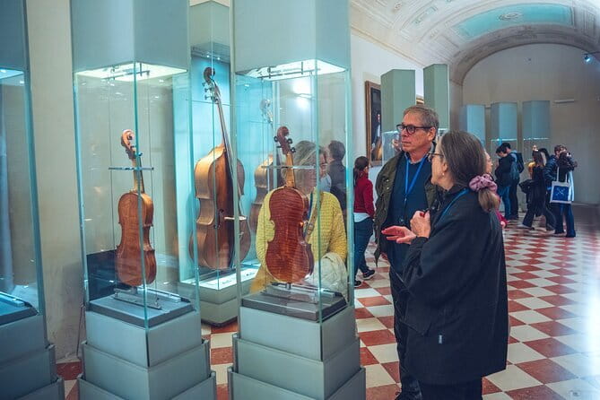 Accademia Gallery: Michelangelos David, A Symbol of Strength. - Starting Point: The Meeting at Via Ricasoli