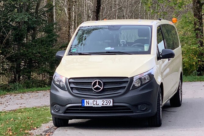 Airport Transfer in or to Nuremberg - Accessibility and Space in the Vehicle