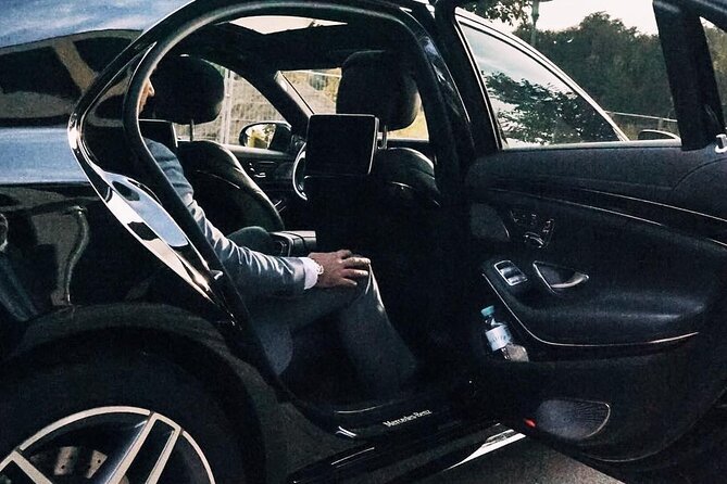 Airport Transfer: Munich Airport MUC to Munich by Business Car - Meeting Point and Operational Details for Smooth Pickup