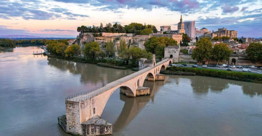 Aix en Provence and Avignon city of Popes Private Tour - Starting Your Day with Aix-en-Provence’s Artistic and Architectural Gems