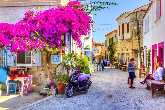 Alaçat & Çeme Chill Tour: Vibes, Streets & Snapshots - Exploring Çeme Castle: Panoramic and Historic Views