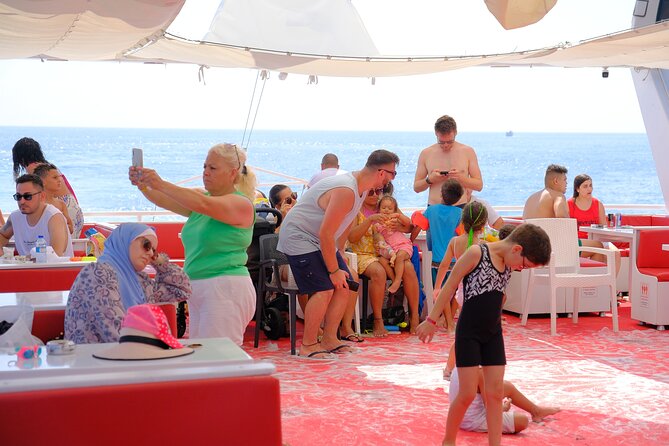 Alanya Boat Trip w/Unlimited Drinks & Lunch (Free Hotel Transfer) - Ulas Beach and Full onboard Lunch
