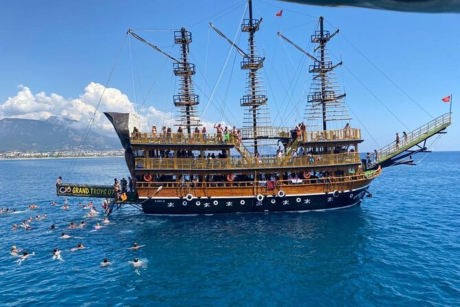 Alanya Grand Pirate Boat Tour with Lunch, Soft Drinks & Transfer - Exploring the Coastal Caves and Cliffs of Alanya