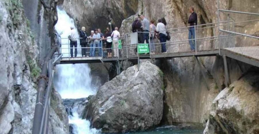 Alanya: Jeep Safari and Sapadere Canyon Tour with Lunch - How the Jeep Safari Unfolds Through the Terrain