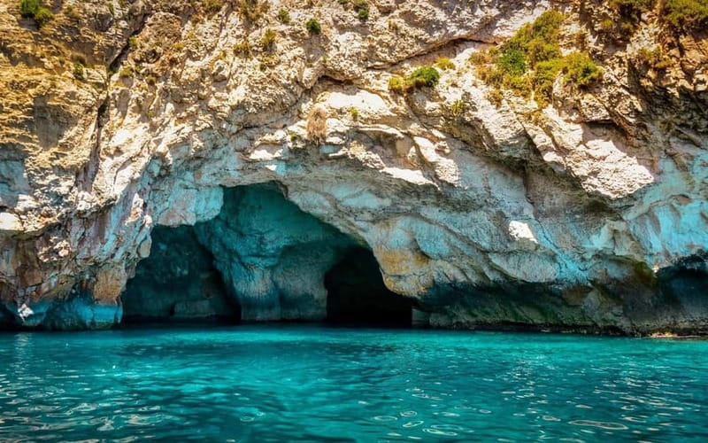 Alanya: Pirate Boat Tour with Lunch & Unlimited Soft Drinks - Exploring the Alanya Coastline and Hidden Bays