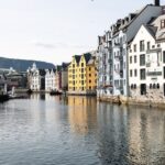 Ålesund: Guided Food Walking Tour - Starting at the Joachim Rønneberg Statue in Ålesund