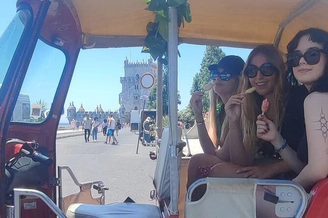 Alfama tour - Panoramic Views from Miradouro Das Portas Do Sol
